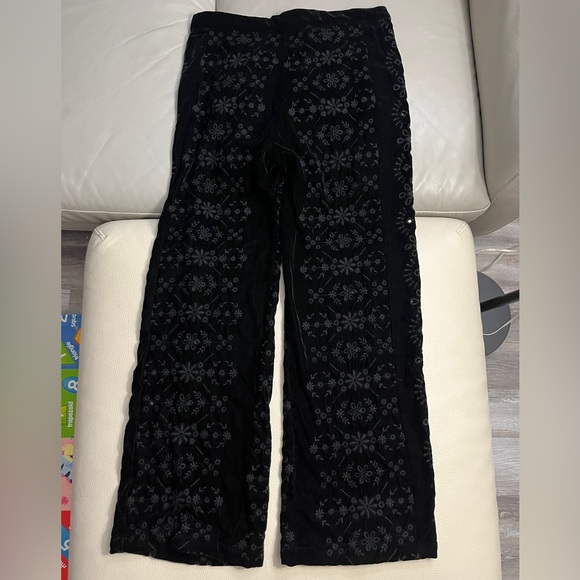 Zara Women’s Embroidered Eyelet Velvet Wide Leg High Rise Alina Pant - Size L - Picture 9 of 13